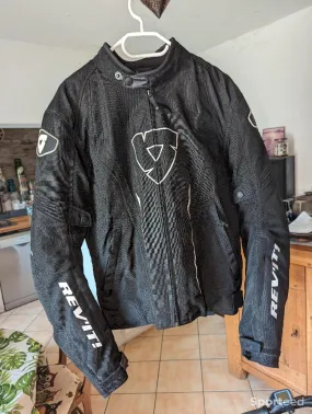 Blouson de moto Revit d'occasion Ajouté le : 17/06/2023