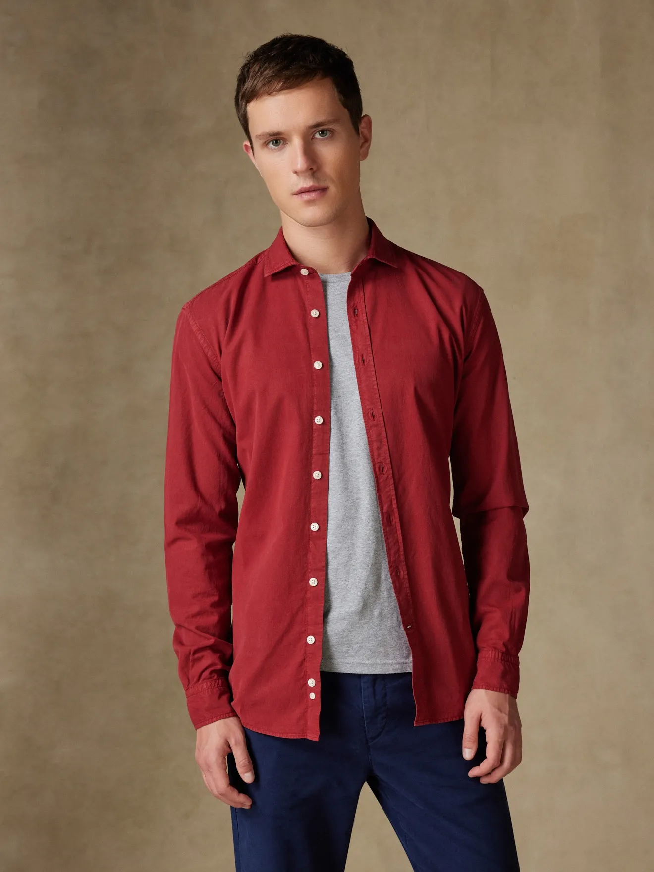 Chemise cintrée Lio en gabardine lavée rouge