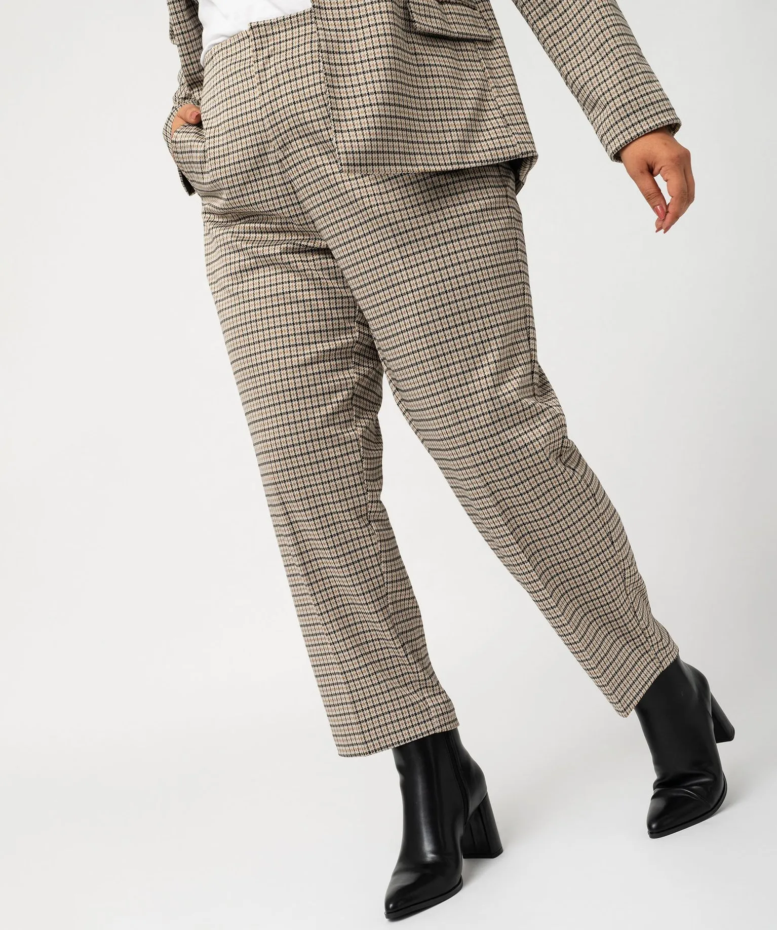 Pantalon 7/8ème à motif pied-de-poule femme grande taille beige