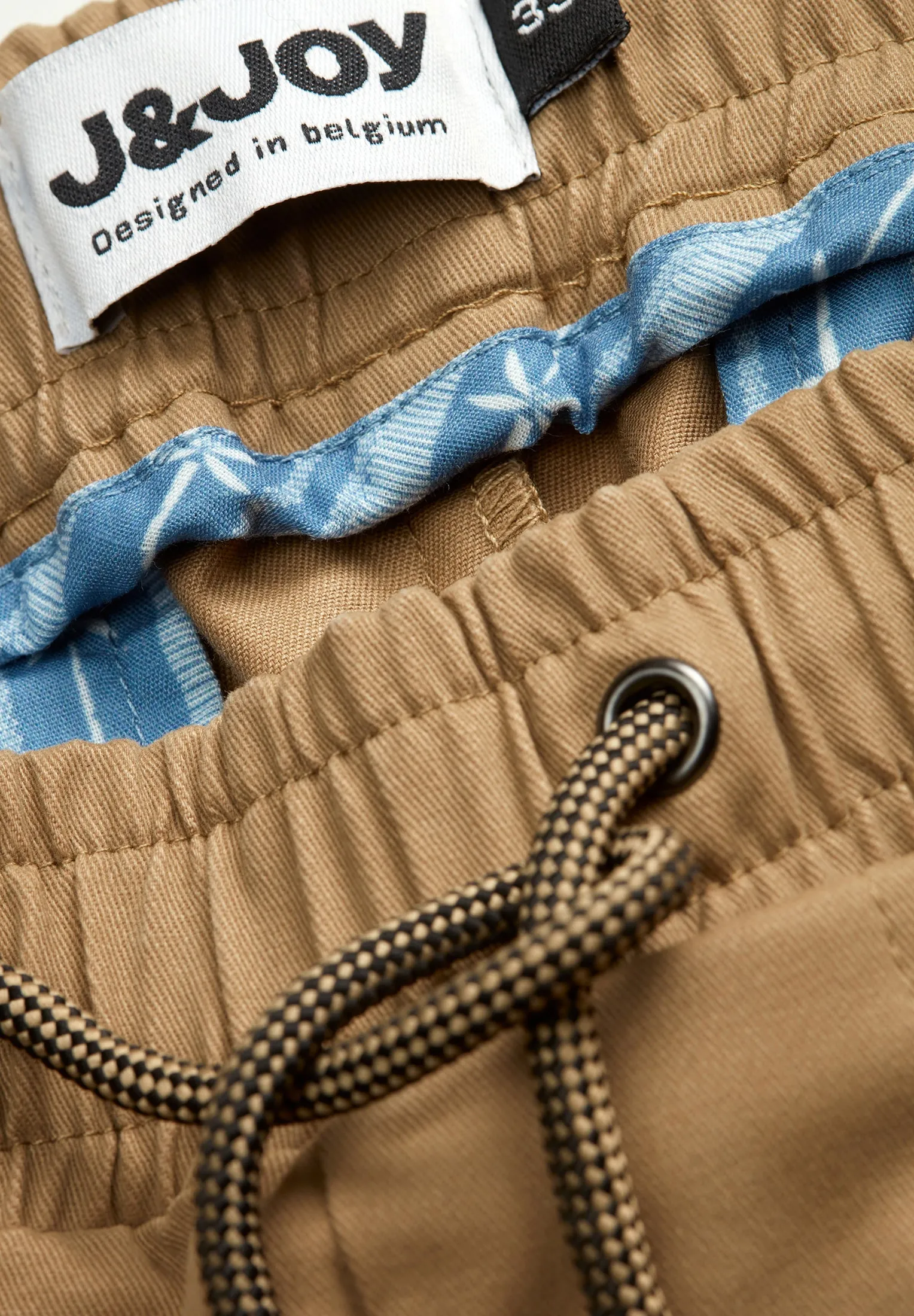 Short chino homme ligné beige
