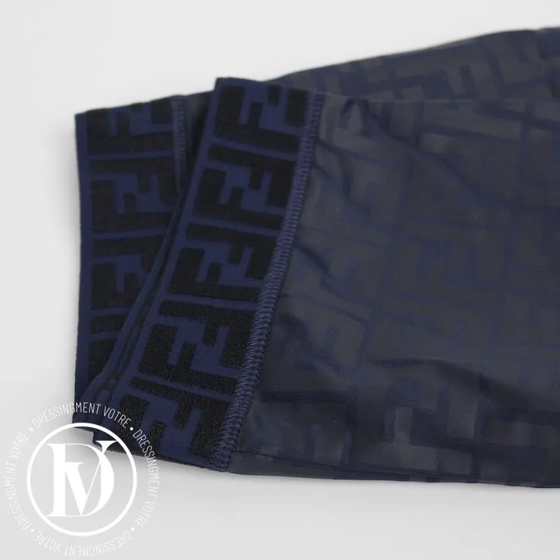 Short cycliste bleu marine t.36 – Fendi